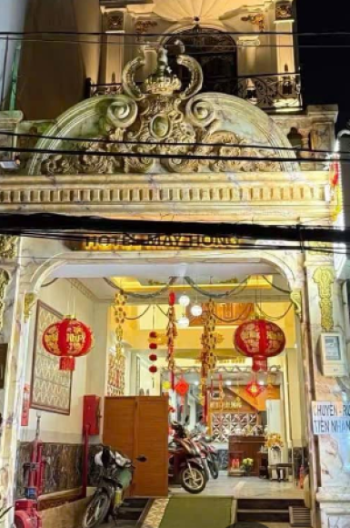 Khách sạn