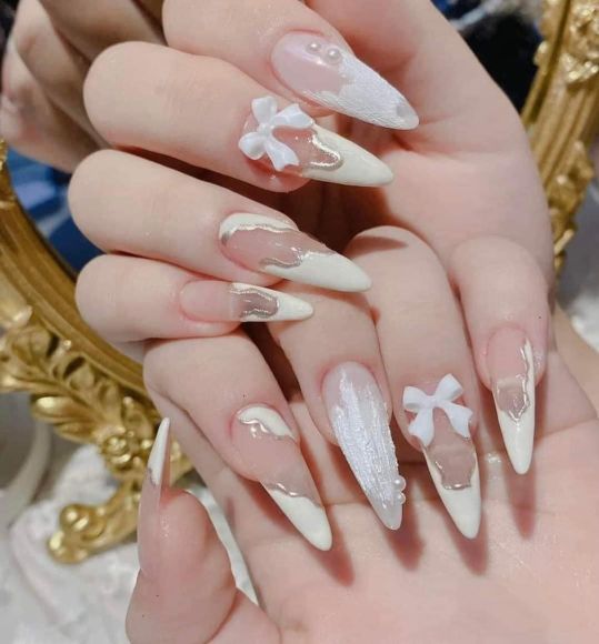 Làm nail