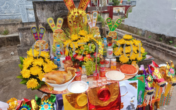 Trang trí gia tiên