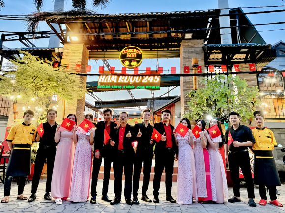 Nhà hàng hầm rượu