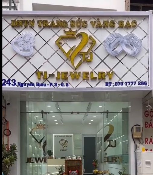 Mỹ phẩm