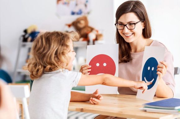 Giáo dục trẻ tự kỷ