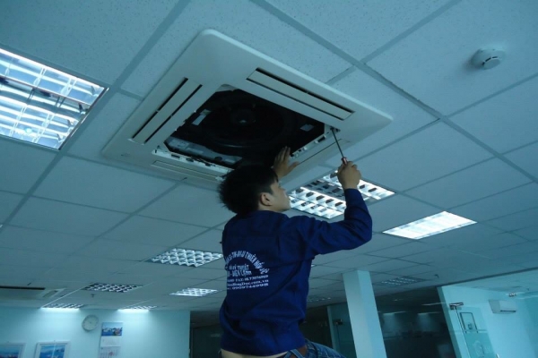 TOP 3 DỊCH VỤ SỬA CHỮA MÁY LẠNH UY TÍN TẠI TP.HCM