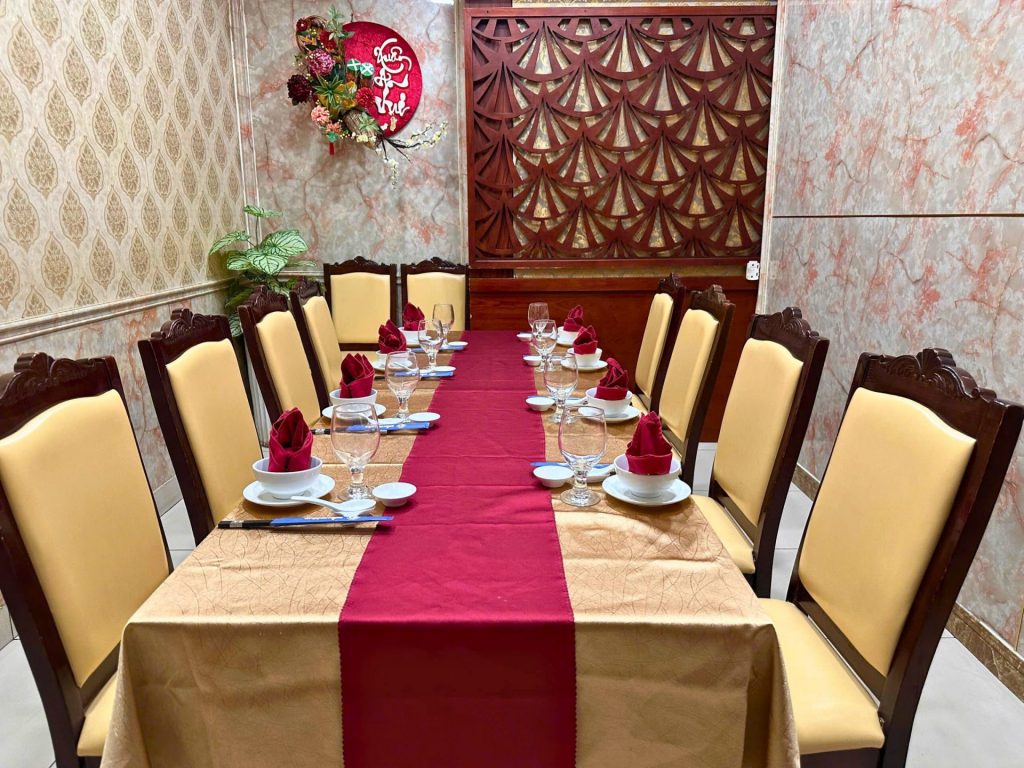 Nhà Hàng Biển Dương – Hải Sản Tươi Sống, Hương Vị Hoa – Việt