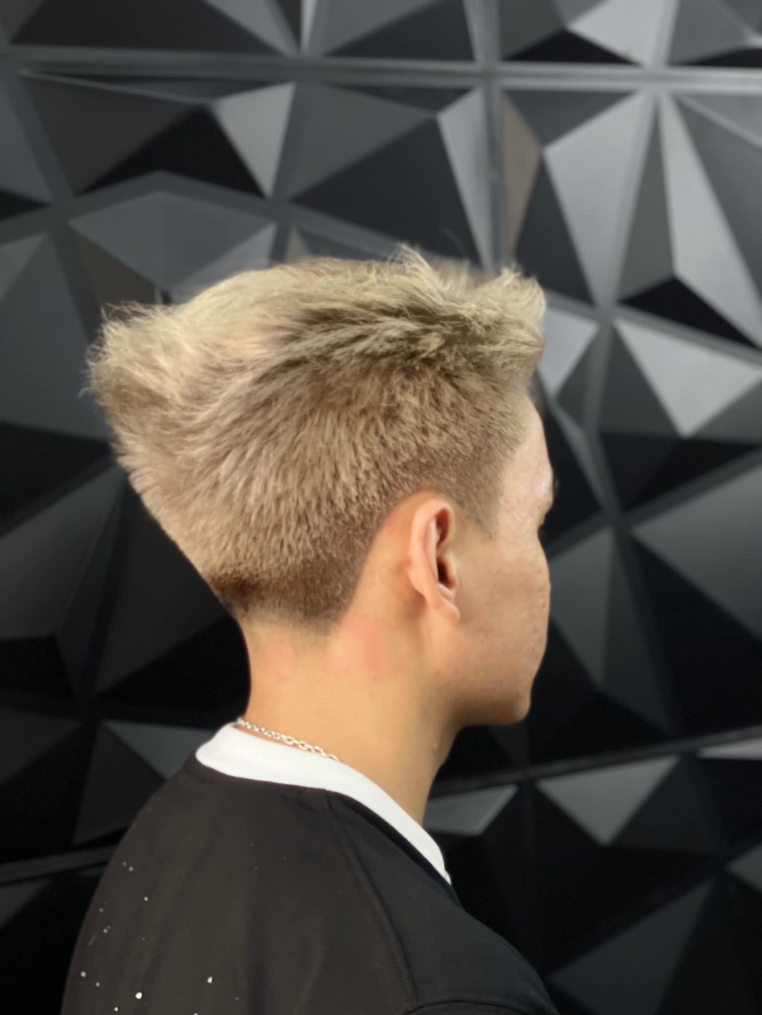 Top 3 Barber Studio Uy Tín – Chất Lượng Tại Quận Tân Bình: MERAKI Barber Studio Dẫn Đầu Trải Nghiệm Cắt Tóc Nam Cao Cấp