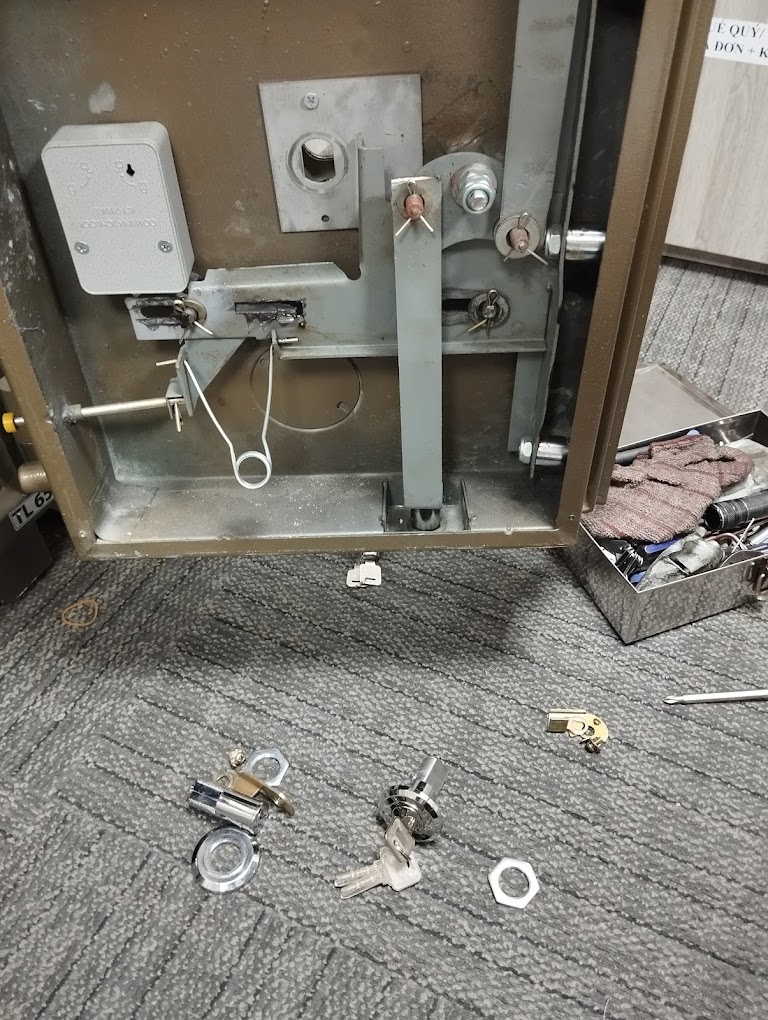 Dũng sửa khóa: Dịch vụ sửa khóa tận nơi, 24/7 - Đồng hành cùng bạn mọi lúc, mọi nơi