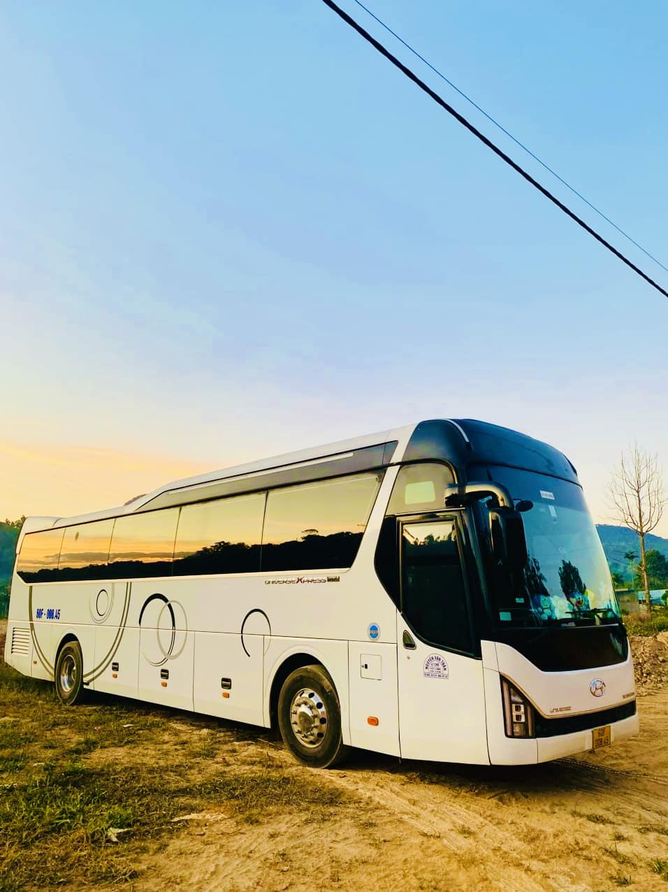 Top 3 Đơn Vị Cho Thuê Xe 45 Chỗ Phục Vụ Công Ty Đi Teambuilding Uy Tín – Đúng Giờ – Giá Hợp Lý