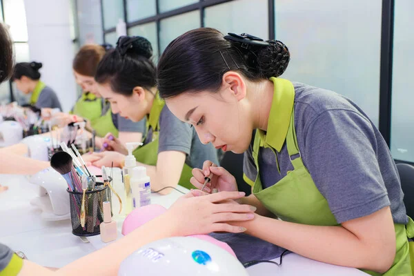 TOP 3 Trung Tâm Đào Tạo Nails - Tóc - Spa - Thẩm Mỹ Uy Tín Nhất TP.HCM
