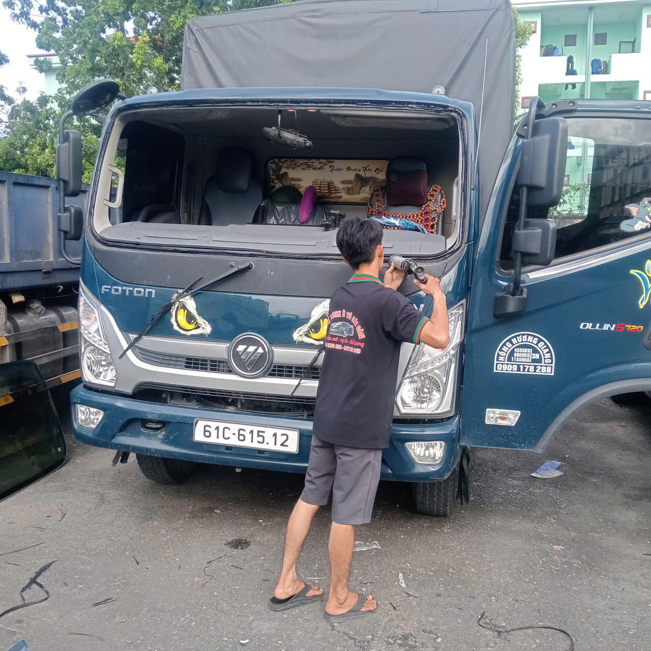 Top 3 Đơn Vị Thay Kính Xe Tải Uy Tín, Chuyên Nghiệp Nhất Hiện Nay