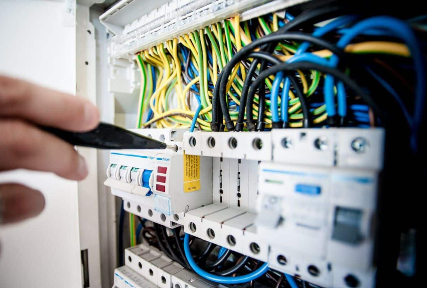 Top 3 Công Ty Uy Tín Kinh Doanh Thiết Bị Công Nghiệp tại TP.HCM