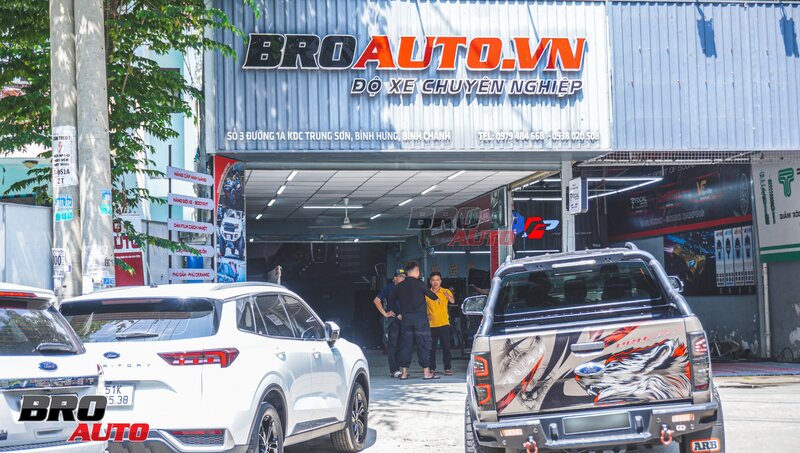 Top 3 Dịch vụ vệ sinh nội thất ô tô uy tín nhất tại TP. HCM