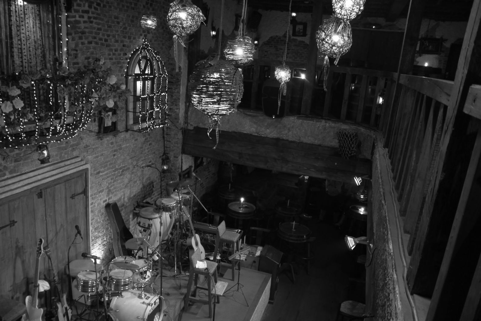 Top 3 Quán Bar Có Không Gian Lãng Mạn Bậc Nhất Sài Gòn