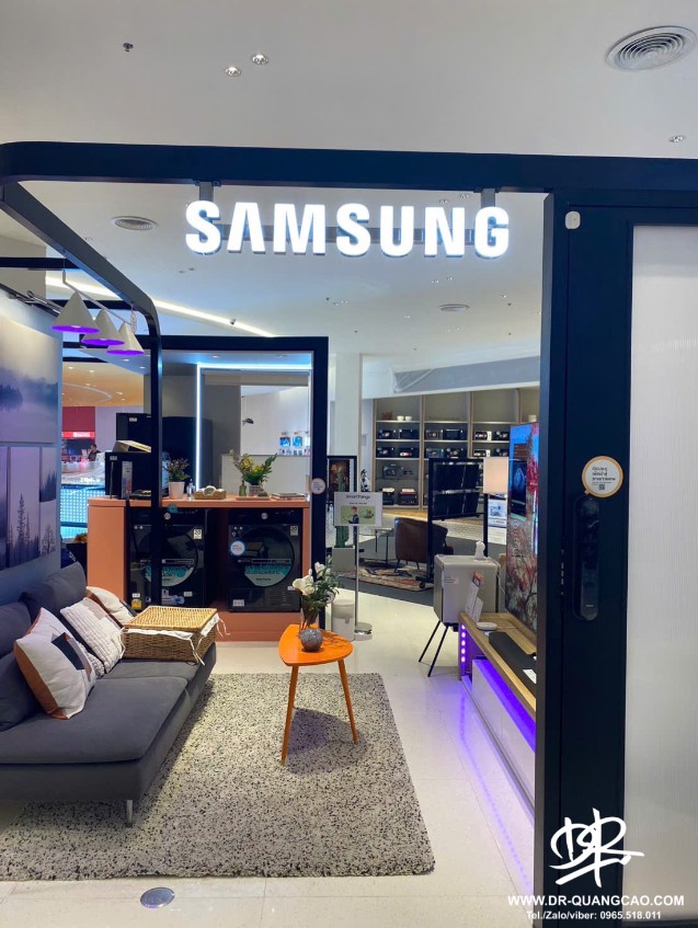 Chất Liệu Acrylic và PVC - Giải Pháp Tối Ưu Cho Quảng Cáo Hiện Đại