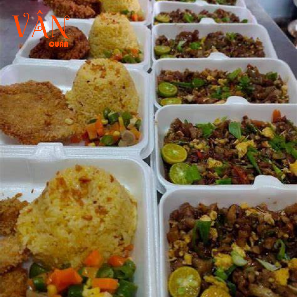 Top 3 địa chỉ bán cơm trưa văn phòng Thủ Đức giao tận nơi, giá rẻ