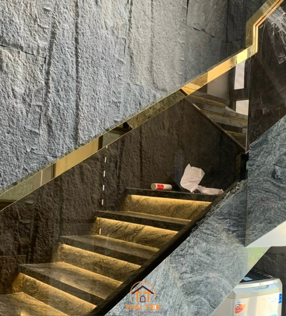 Top 3 Đơn Vị Thiết Kế, Lắp Đặt Lan Can Kính Sắt Chuyên Nghiệp Tại Tp.HCM