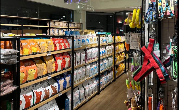 Top 3 cửa hàng Pet’s Warehouse uy tín, chất lượng tại Quận 7 – Nơi chăm sóc thú cưng của bạn hoàn hảo từ A-Z