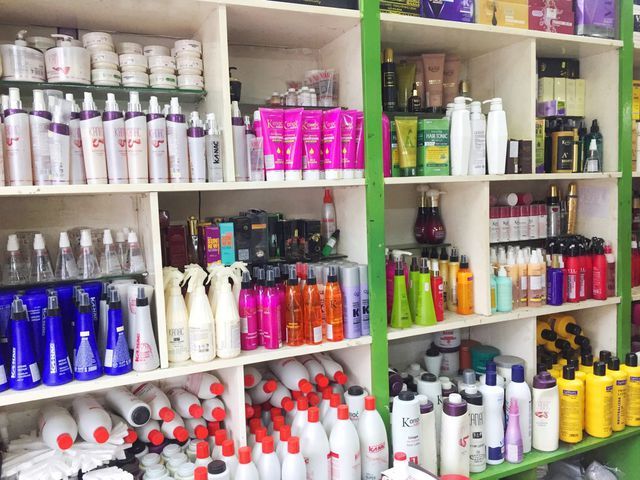 KHÁM PHÁ 3 THIÊN ĐƯỜNG PHỤ LIỆU TÓC GIÁ SỈ, LẺ TẠI TP.HCM