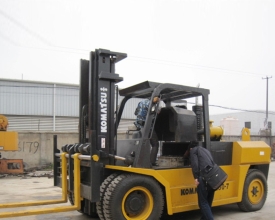 Top 3 Công Ty Xe Nâng Uy Tín, Chất Lượng Tại TP.HCM Được Doanh Nghiệp Tin Chọn