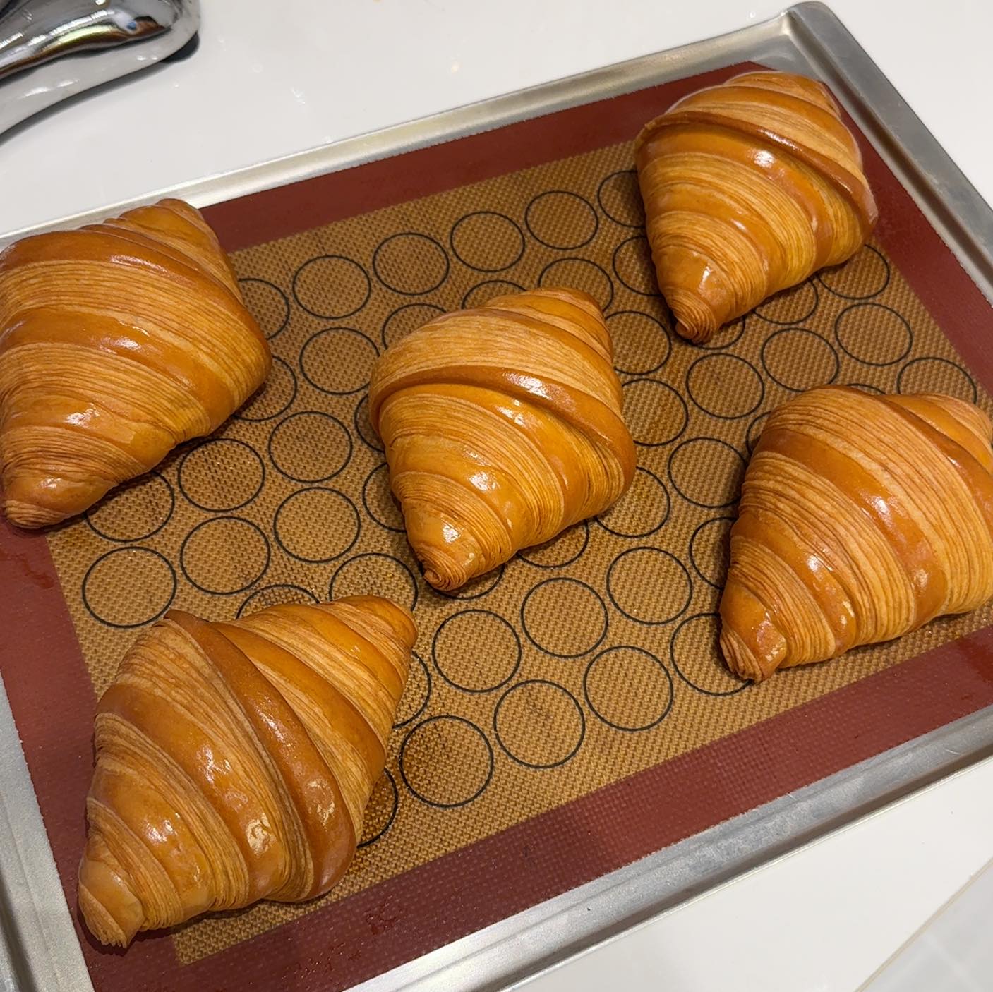 Top 3 Tiệm Bán Bánh Croissant Ngon Nhất Thảo Điền Được Khách Sành Bánh Yêu Thích