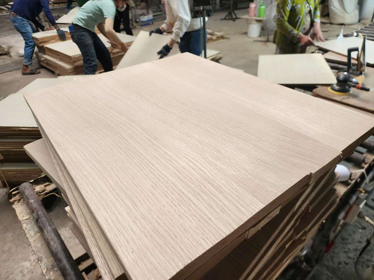 Top 3 Nhà Cung Cấp Veneer Được Xưởng Nội Thất Tin Tưởng Nhất