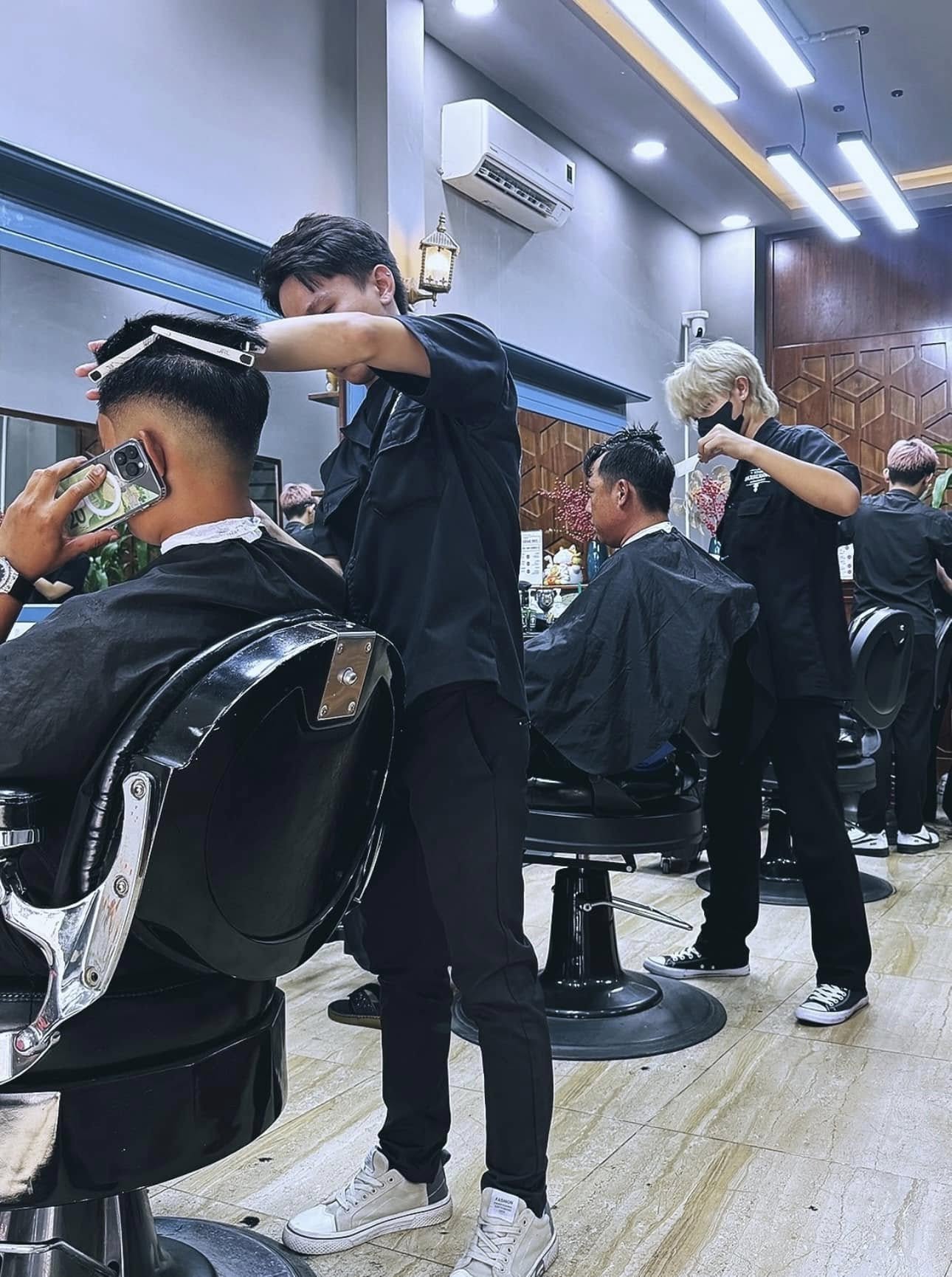 Vinh Barber Shop – Barber Shop số 1 tại Quận 7, Hồ Chí Minh