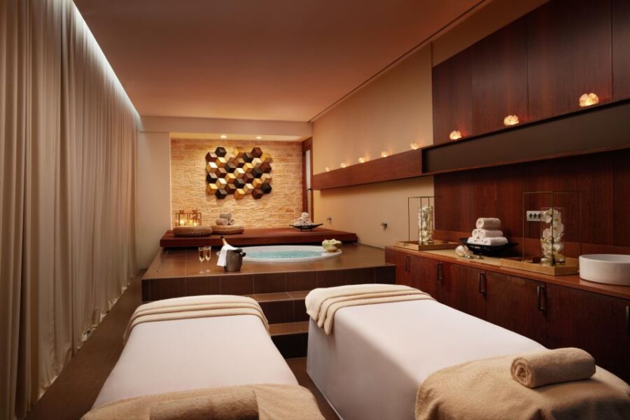 1_corinthia-signature-massage-at-the-spa.jpg
