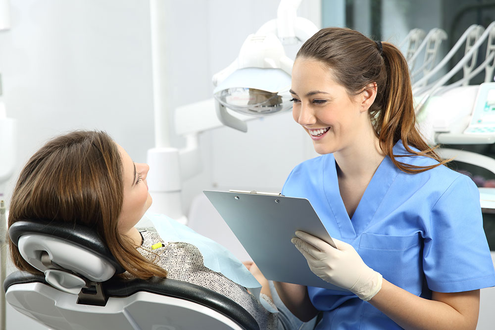 68642b175ba4bf5fa3b36a26_What Happens During an Orthodontist Consultation.jpg