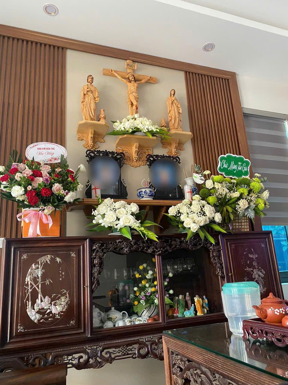 Ban Thờ Chúa Và Bàn Thờ Gia Tiên – Vatican Bùi Chu