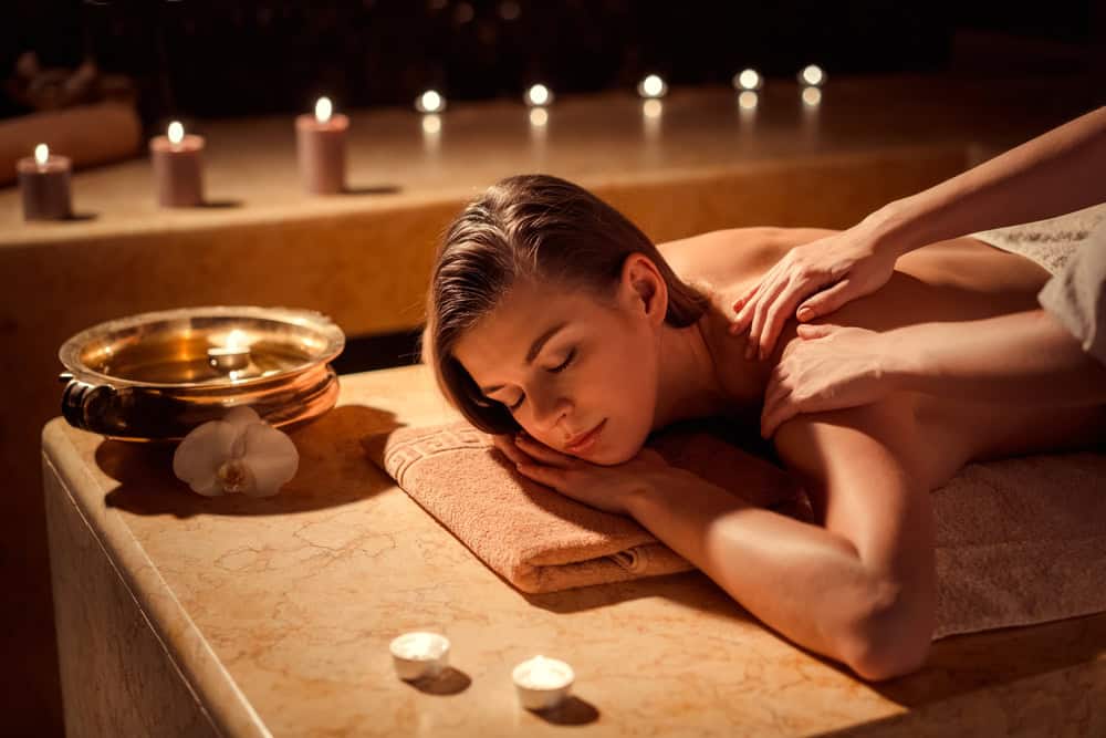 Relaxing-Spa-Environment.jpg
