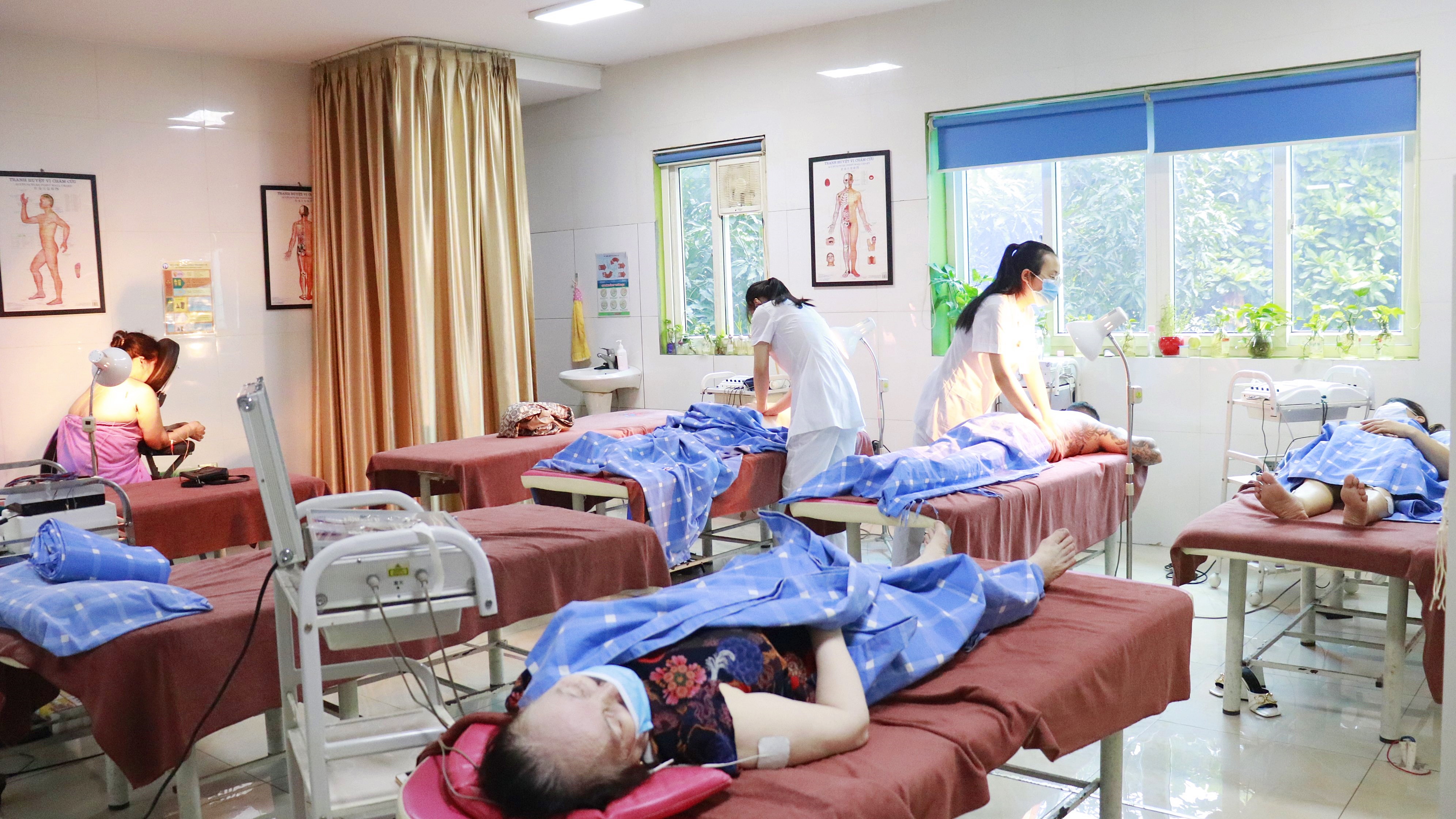 PHÒNG CHẨN TRỊ Y HỌC CỔ TRUYỀN
