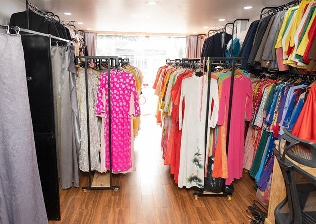 3 địa chỉ mua áo dài may sẵn đẹp - giá tốt nhất Thủ Đức