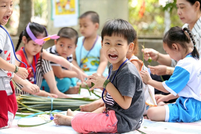 Phổ cập mầm non 5 tuổi đem lại những quyền lợi gì cho trẻ em? | Báo Dân trí