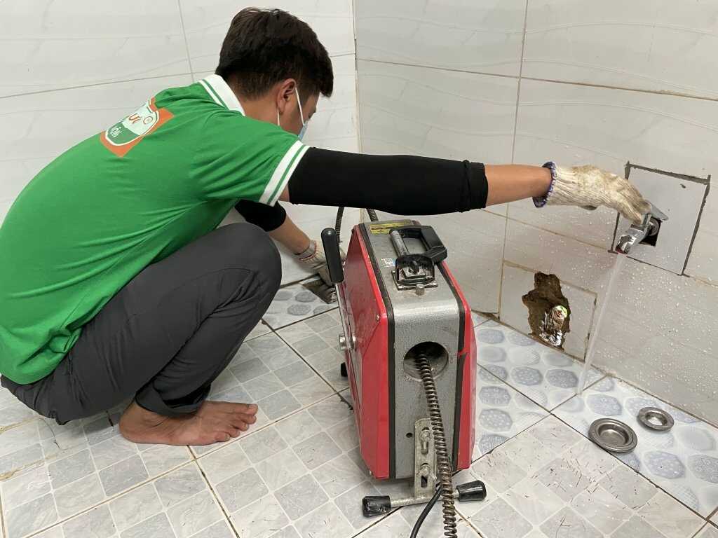 TOP 3 KINH NGHIỆM CHỌN ĐƠN VỊ SỬA CHỮA ĐIỆN NƯỚC UY TÍN TẠI NHÀ – TRÁNH MẤT TIỀN OAN, ĐẢM BẢO AN TOÀN LÂU DÀI