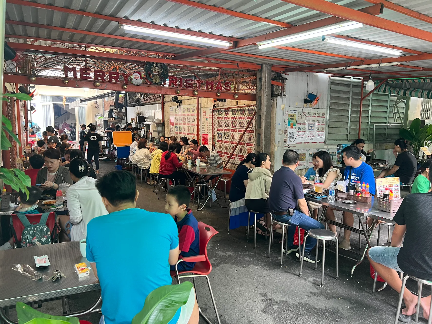 bò né quận 11 mở cửa sáng sớm