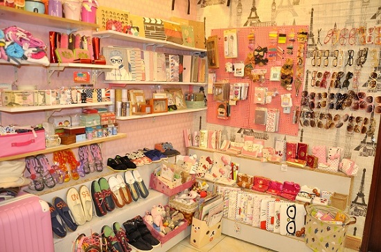 Top 3 Cửa Hàng Phụ Kiện Quà Tặng Đẹp Và Đa Dạng Tại Tân Phú – Điểm Đến Yêu Thích Của Học Sinh